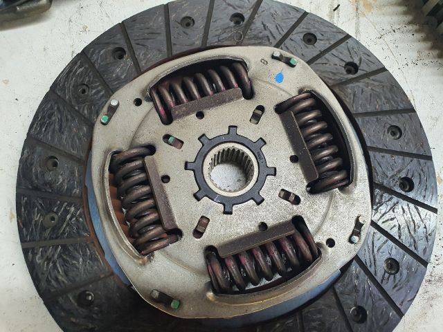 bontott DACIA DOKKER Kuplung Szett Lendkerékkel