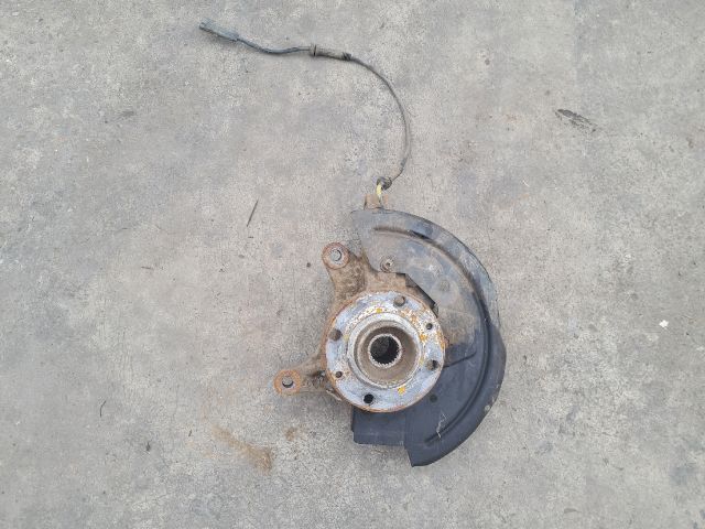 bontott DACIA DOKKER Bal első Csonkállvány Kerékaggyal