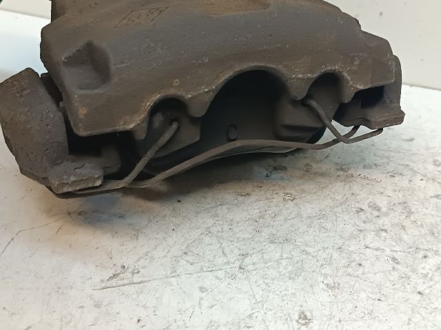 bontott DACIA DOKKER Bal első Féknyereg Munkahengerrel