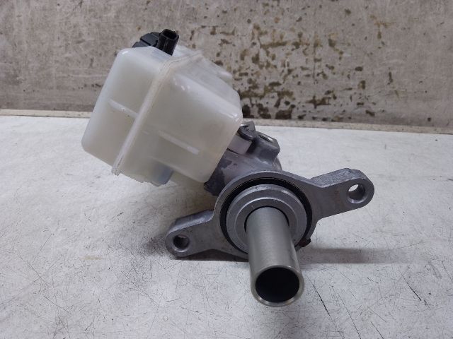 bontott DACIA DOKKER Főfékhenger