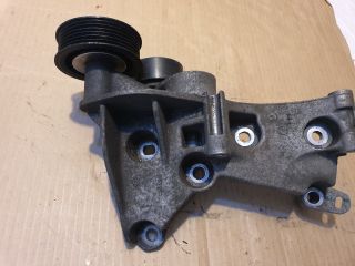 bontott DACIA DOKKER Generátor Tartó Bak