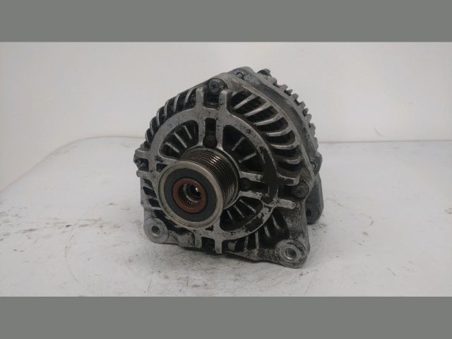 bontott DACIA DOKKER Generátor