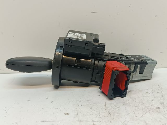 bontott DACIA DOKKER Gyújtáskapcsoló Házzal