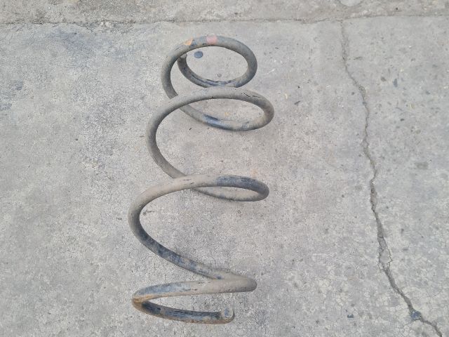 bontott DACIA DOKKER Hátsó Rugó