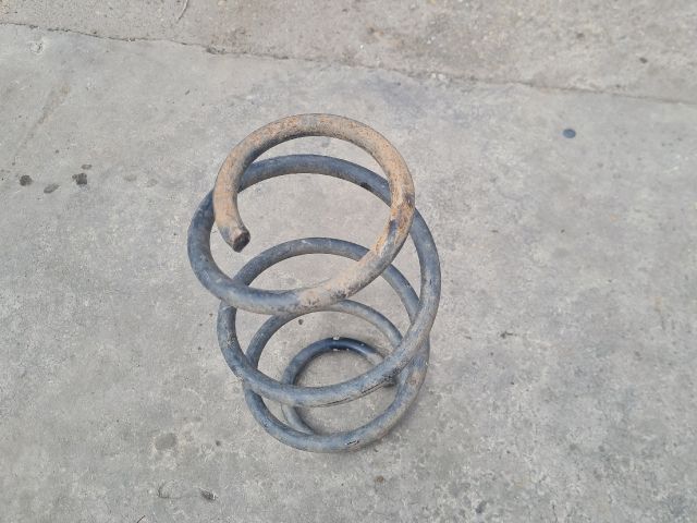 bontott DACIA DOKKER Hátsó Rugó