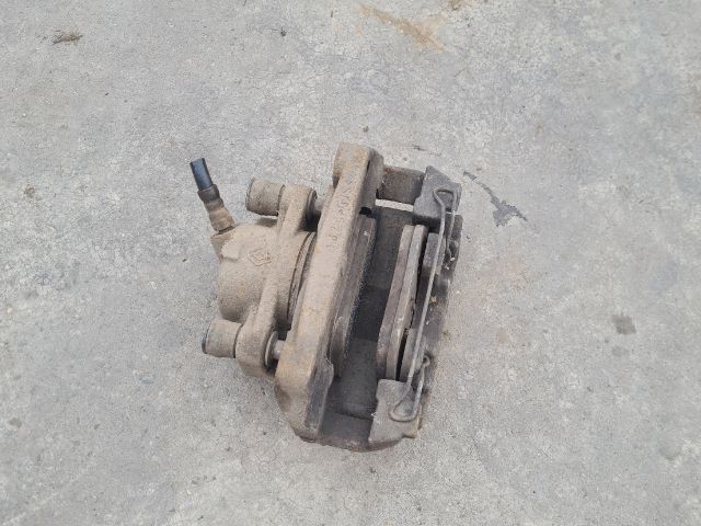 bontott DACIA DOKKER Jobb első Féknyereg Munkahengerrel