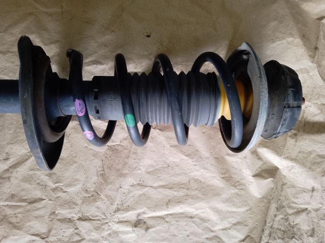 bontott DACIA DOKKER Jobb első Gólyaláb (Lengécsillapító, Rugó)