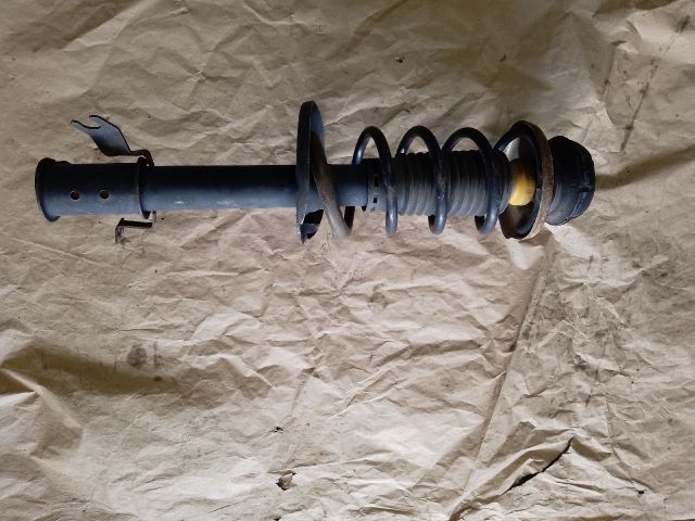 bontott DACIA DOKKER Jobb első Gólyaláb (Lengécsillapító, Rugó)