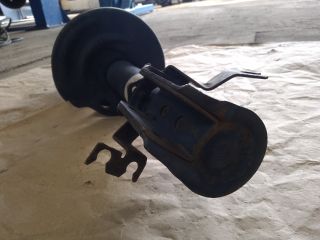 bontott DACIA DOKKER Jobb első Gólyaláb (Lengécsillapító, Rugó)