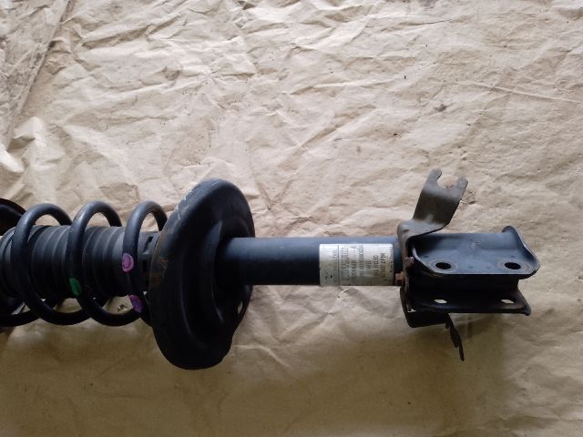 bontott DACIA DOKKER Jobb első Gólyaláb (Lengécsillapító, Rugó)