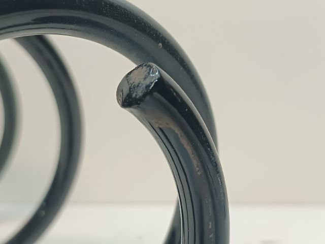 bontott DACIA DOKKER Jobb hátsó Rugó