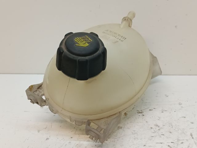 bontott DACIA DOKKER Kiegyenlítő Tartály