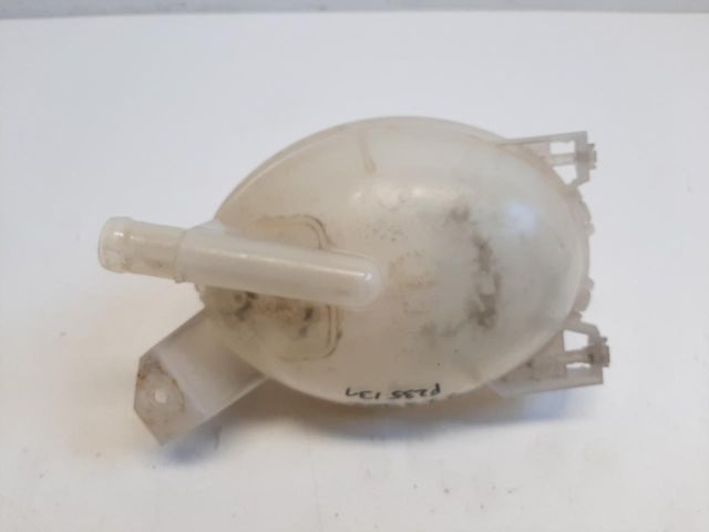 bontott DACIA DOKKER Kiegyenlítő Tartály