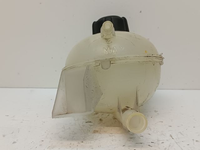 bontott DACIA DOKKER Kiegyenlítő Tartály