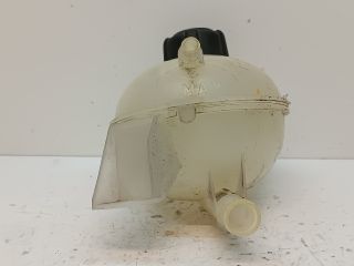 bontott DACIA DOKKER Kiegyenlítő Tartály