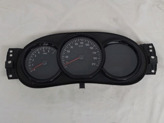 bontott DACIA DOKKER Kilométeróra