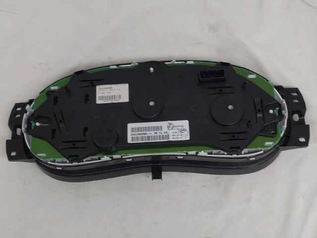 bontott DACIA DOKKER Kilométeróra