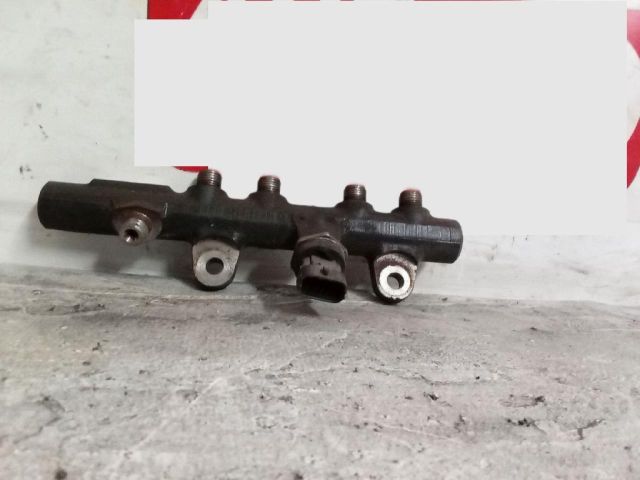 bontott DACIA DOKKER Közösnyomócső