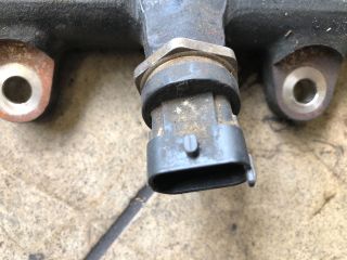 bontott DACIA DOKKER Közösnyomócső