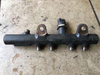 bontott DACIA DOKKER Közösnyomócső