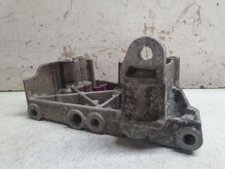 bontott DACIA DOKKER Motor Tartó Bak (Fém)