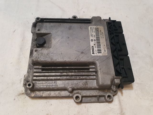 bontott DACIA DOKKER Motorvezérlő