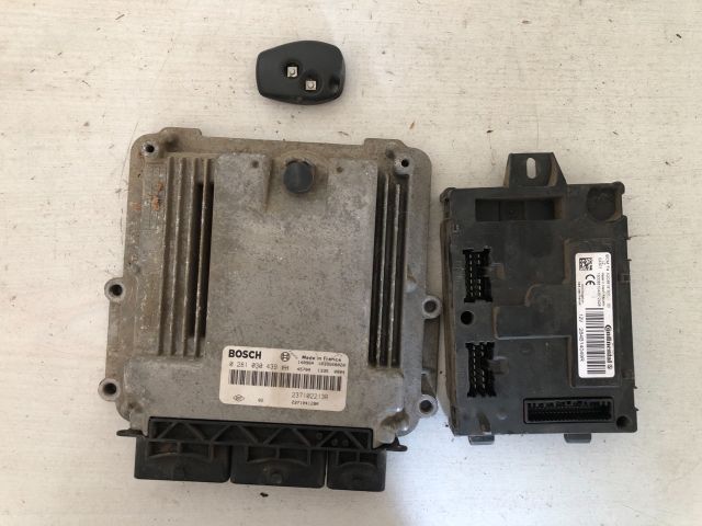 bontott DACIA DOKKER Motorvezérlő