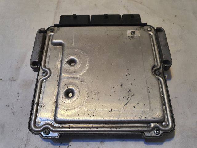 bontott DACIA DOKKER Motorvezérlő