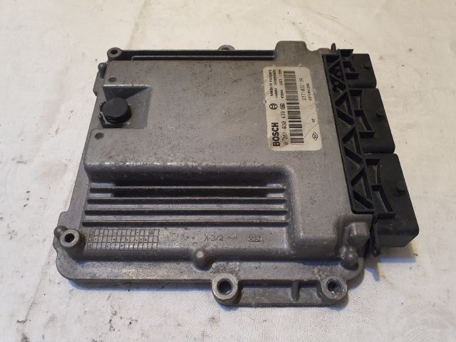 bontott DACIA DOKKER Motorvezérlő