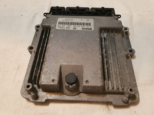 bontott DACIA DOKKER Motorvezérlő