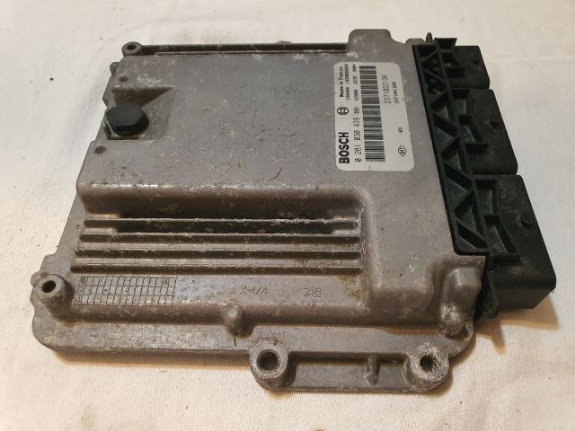 bontott DACIA DOKKER Motorvezérlő