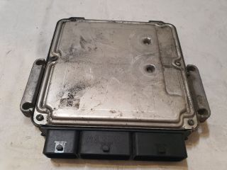 bontott DACIA DOKKER Motorvezérlő