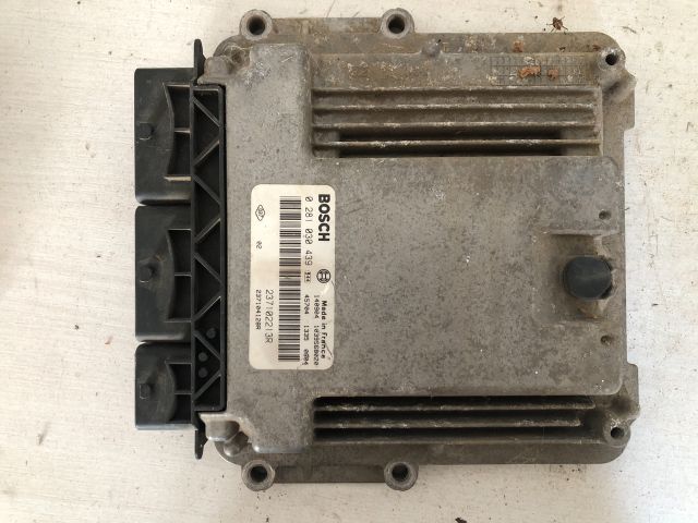 bontott DACIA DOKKER Motorvezérlő