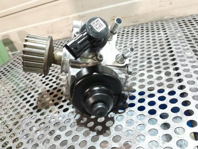 bontott DACIA DOKKER Nagynyomású Szivattyú