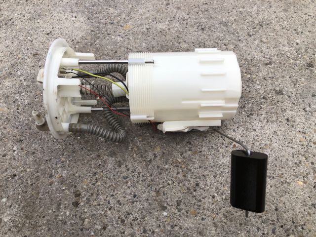 bontott DACIA DOKKER Üzemanyag Szivattyú