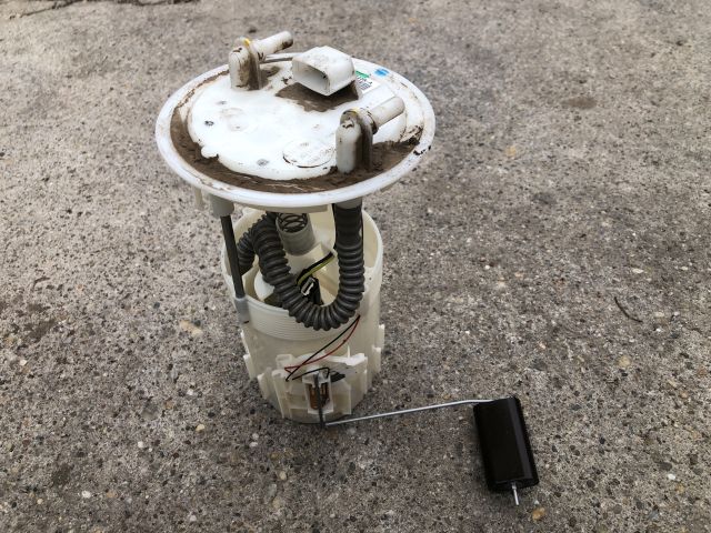 bontott DACIA DOKKER Üzemanyag Szivattyú