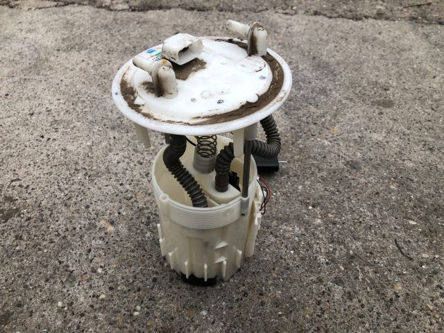 bontott DACIA DOKKER Üzemanyag Szivattyú