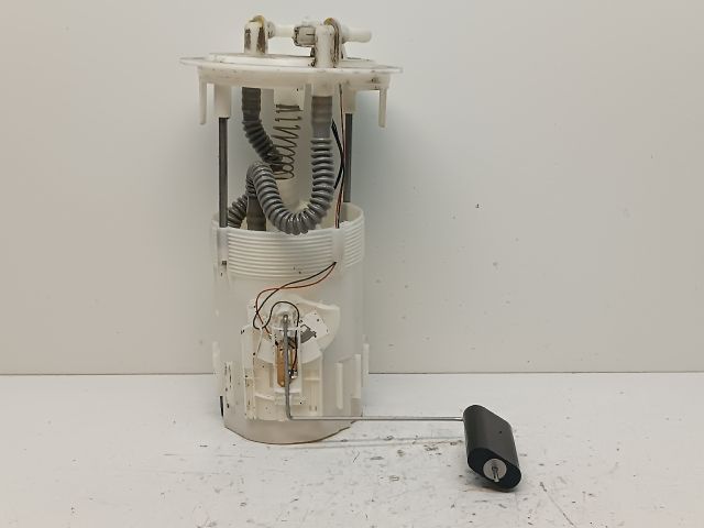 bontott DACIA DOKKER Üzemanyag Szivattyú