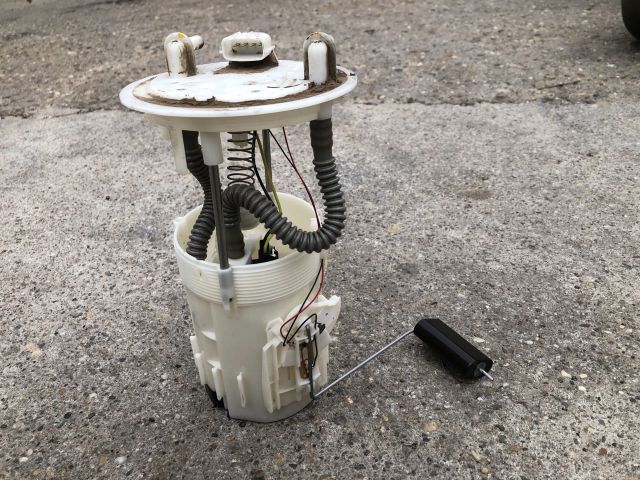 bontott DACIA DOKKER Üzemanyag Szivattyú