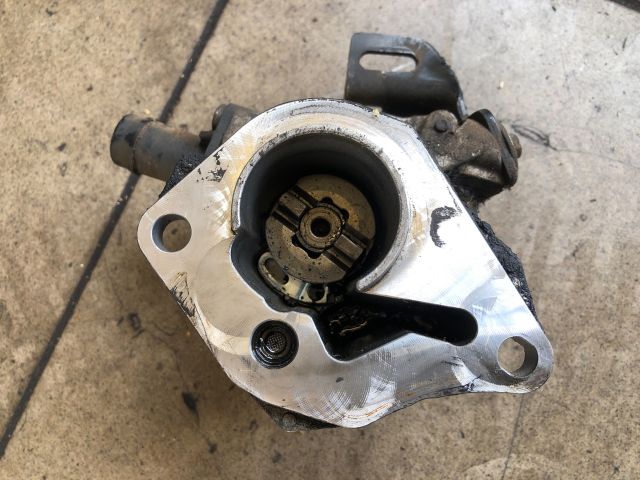 bontott DACIA DOKKER Vákumpumpa