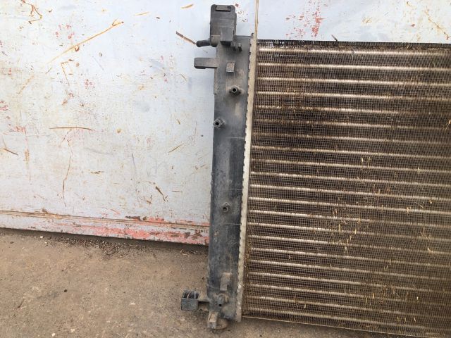 bontott DACIA DOKKER Vízhűtő Radiátor (Klímás)