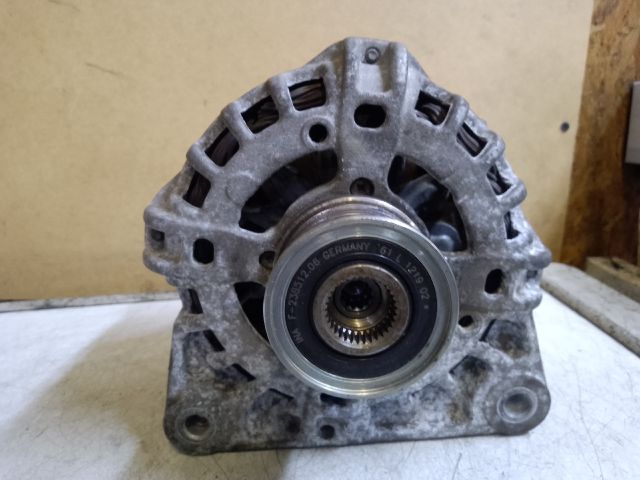 bontott DACIA DOKKER Generátor