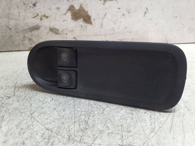 bontott DACIA DOKKER Ablakemelő Kapcsoló Négyes / Kettes