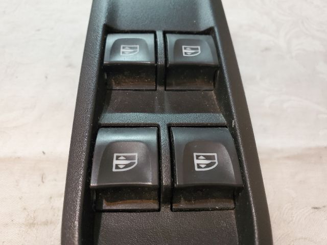 bontott DACIA DOKKER Ablakemelő Kapcsoló Négyes / Kettes