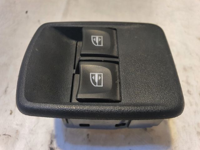 bontott DACIA DOKKER Ablakemelő Kapcsoló Négyes / Kettes