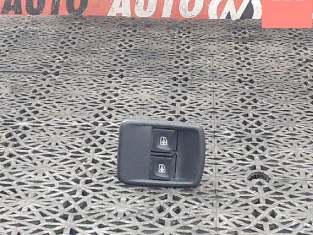 bontott DACIA DOKKER Ablakemelő Kapcsoló Négyes / Kettes