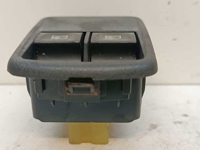 bontott DACIA DOKKER Ablakemelő Kapcsoló Négyes / Kettes