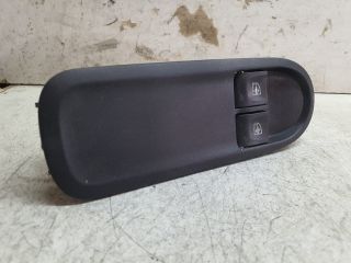 bontott DACIA DOKKER Ablakemelő Kapcsoló Négyes / Kettes