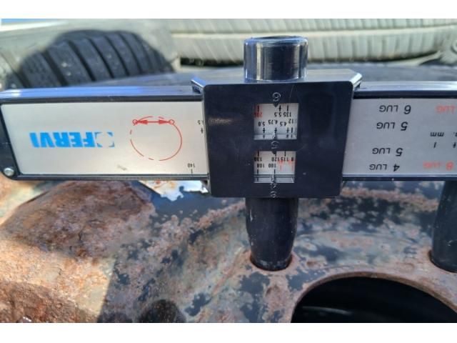 bontott DACIA DOKKER Acélfelni Szett Gumival