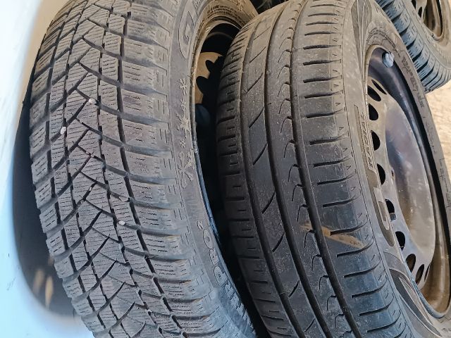 bontott DACIA DOKKER Acélfelni Szett Gumival